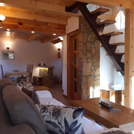 Nyaraló Mountain House Tadic 2 *